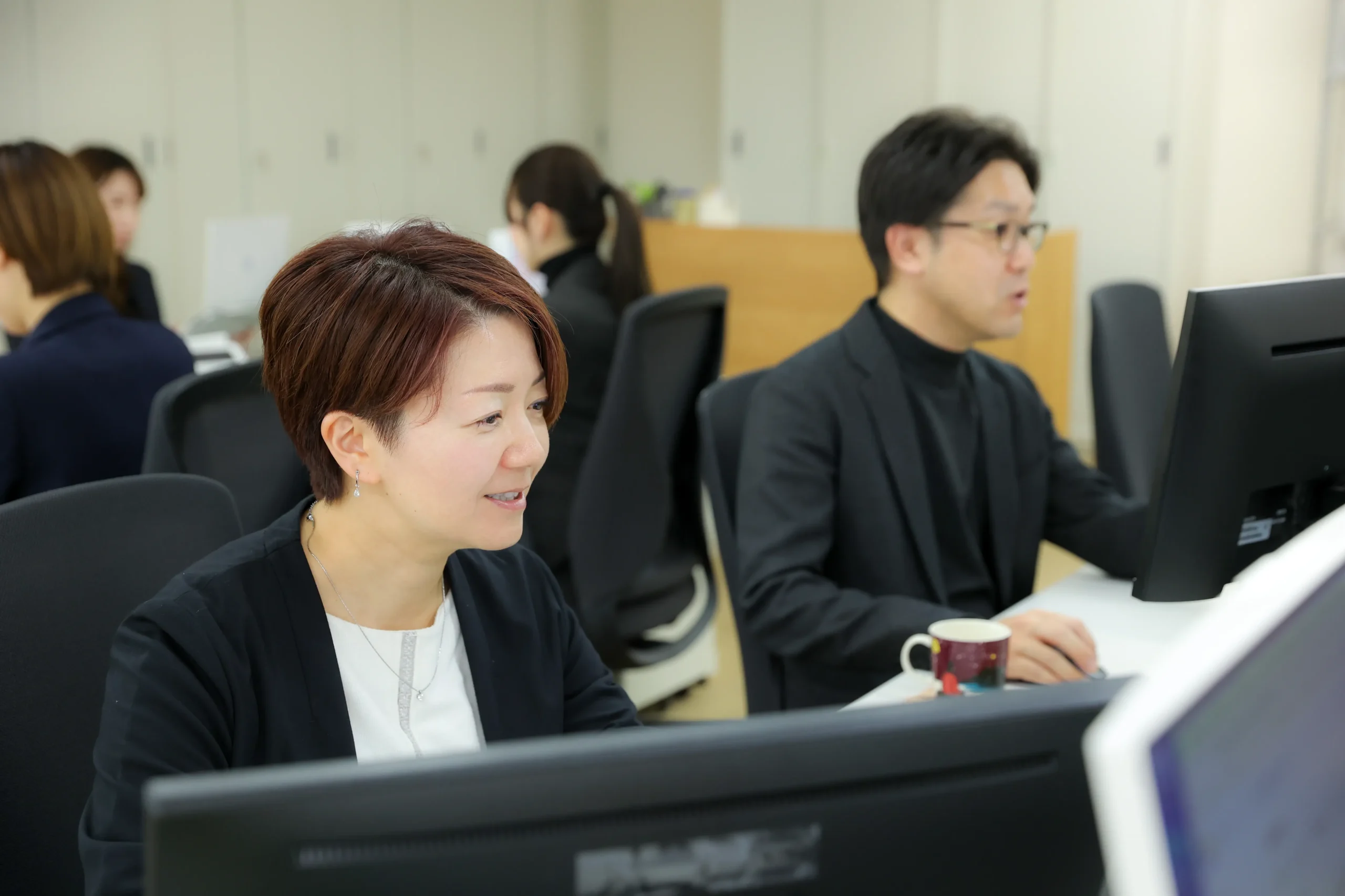 Actland　採用サイト　働く女性
